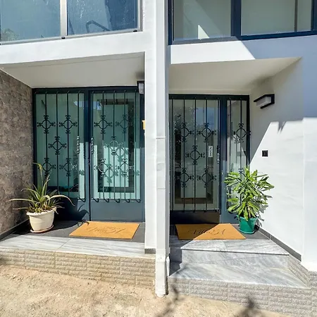 Vila51 Tropical Deluxe Apartment Sarande