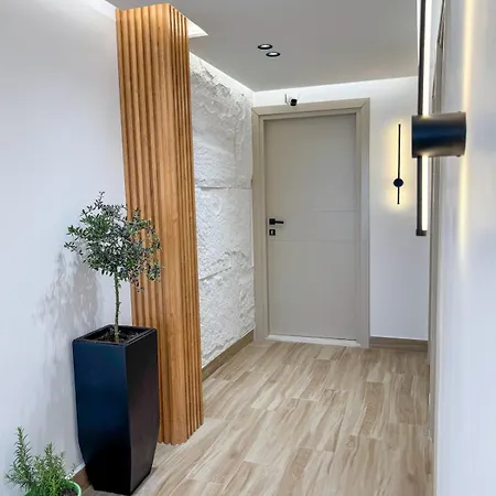 Vila51 Tropical Deluxe Sarandë