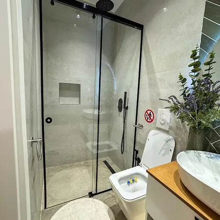 Apartamento Vila51 Tropical Deluxe Sarandë